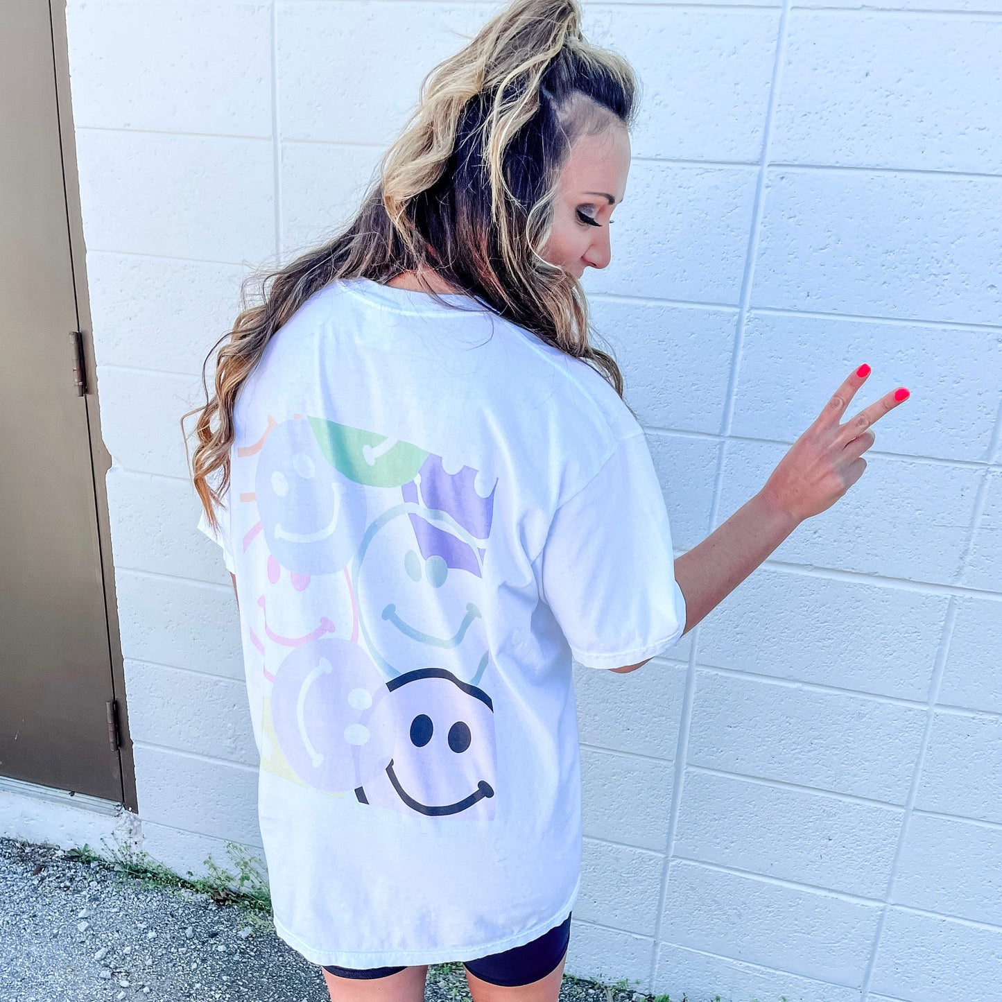 smiley wall t shirt dress {one size}